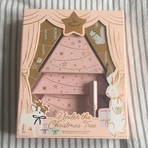 Too Faced palette set and better than sex mascara
